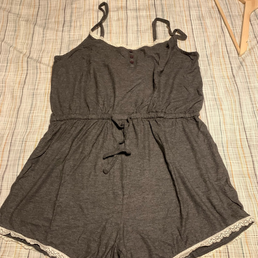 NWOT Pact sleep romper - XL